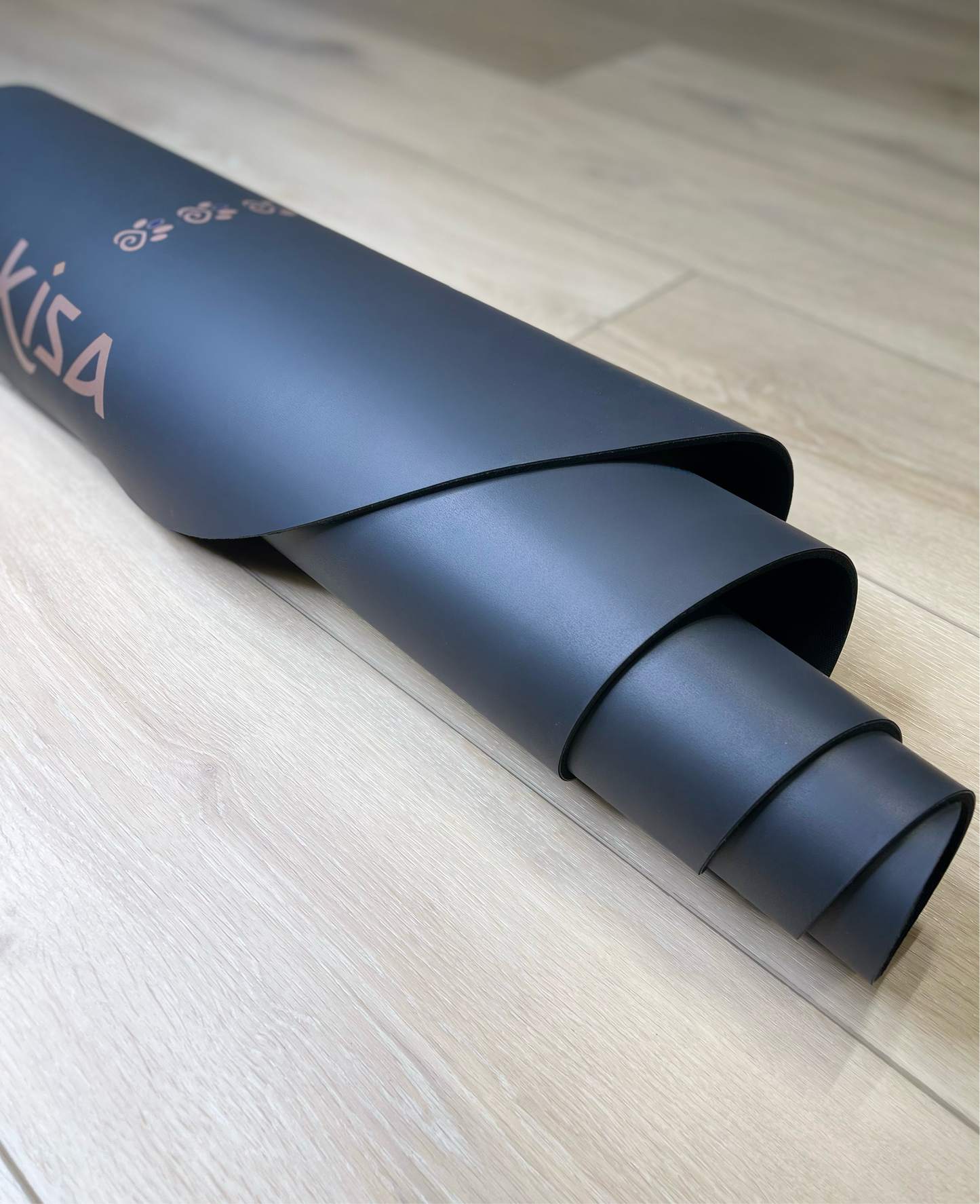 Black Rounded Cornered Natural Rubber Yoga Mat