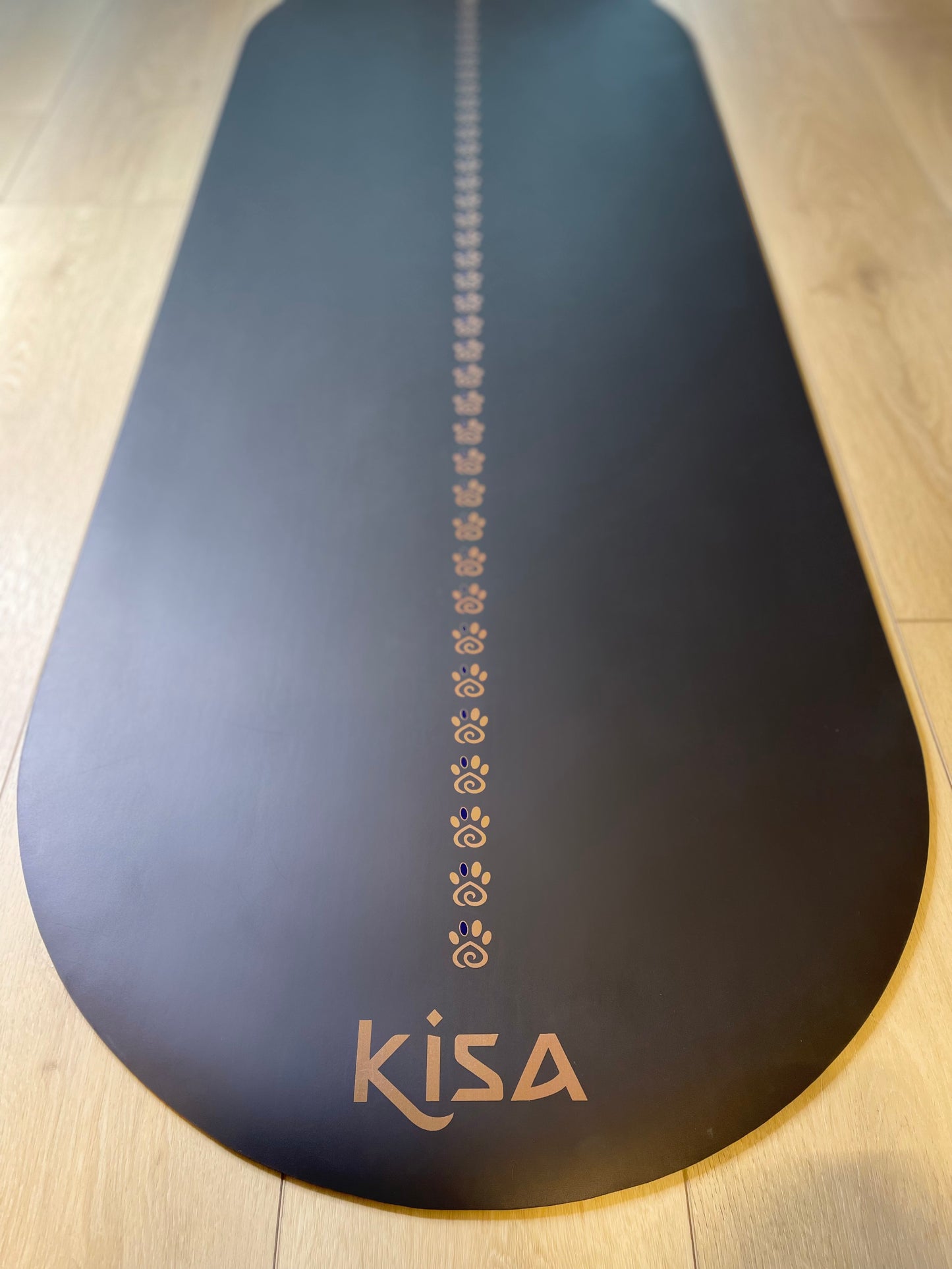 Black Rounded Cornered Natural Rubber Yoga Mat